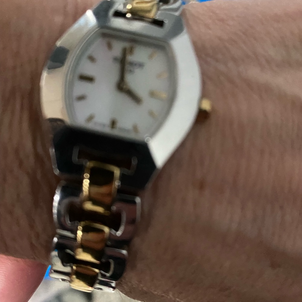 Tissot pre owned ladies watch . Model G334s Two Tone watch. Excellent condition.